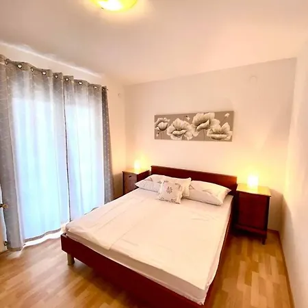 Neda Appartement Podstrana